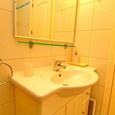 Htl10-corona Apartment *